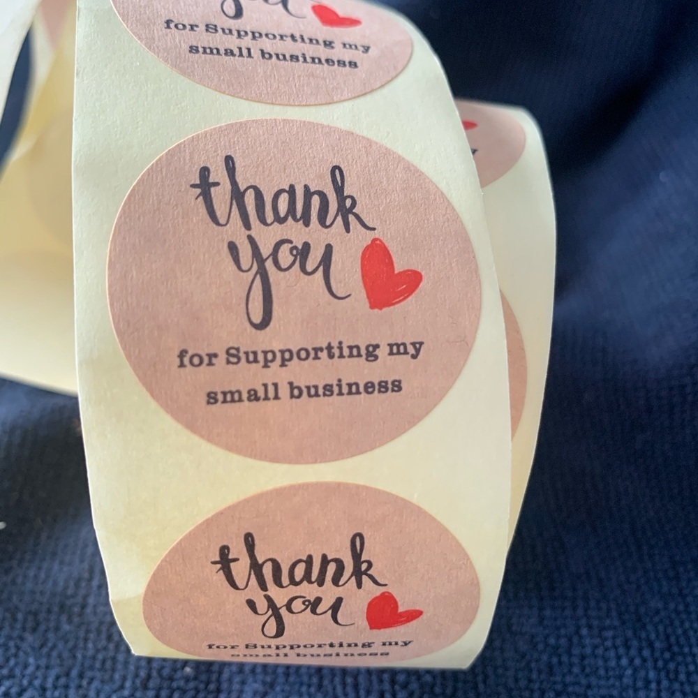 Thank You Sticker Labels 500 labels on roll. Kraft 1.5”x1.5” Round Label NWT
